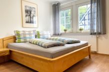 Doppelbett in der 1. Etage