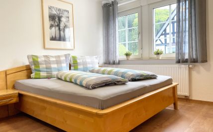 Doppelbett in der 1. Etage